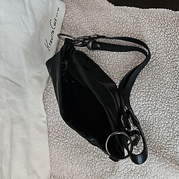 Kenneth Cole black crossbody/ shoulder bag - Picture 7 of 8